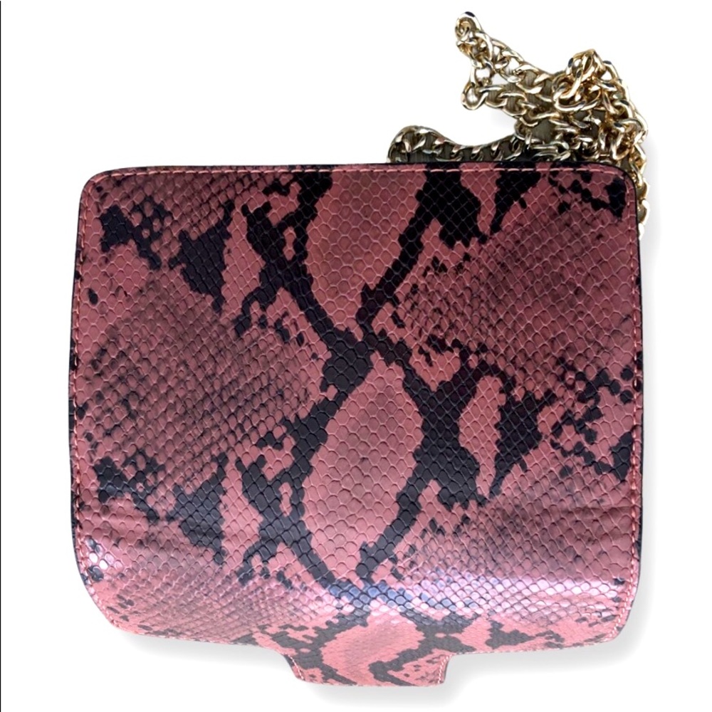 Mango purse with gold chain